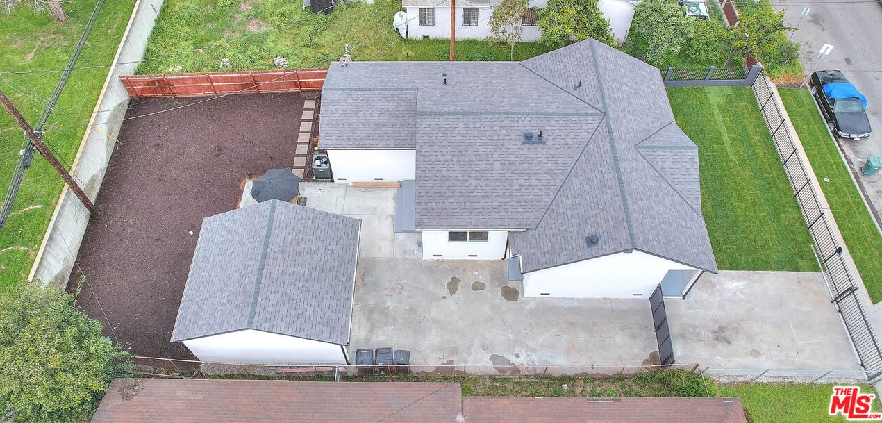 12023 Belhaven St, Los Angeles CA  90059-2832 exterior