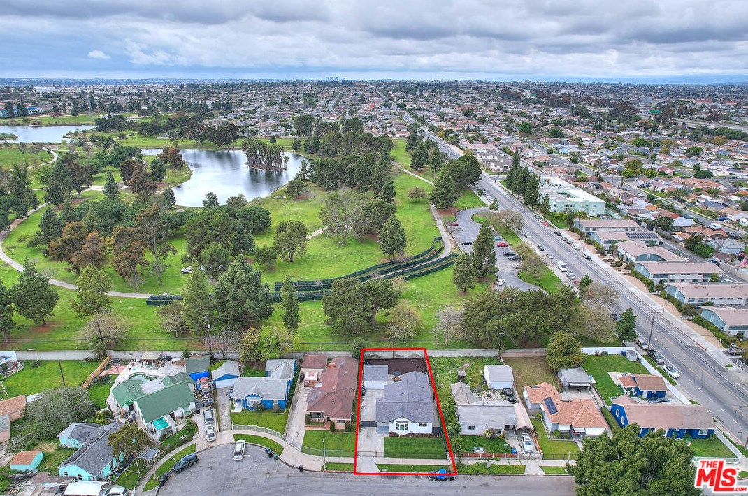 12023 Belhaven St, Los Angeles CA  90059-2832 exterior