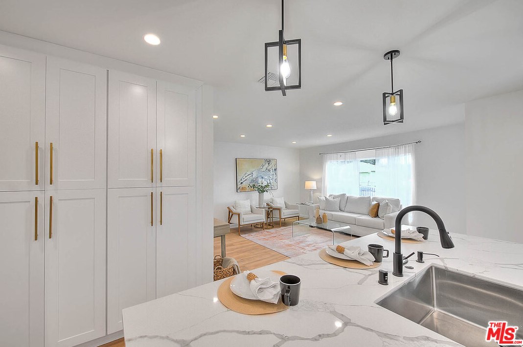 12023 Belhaven St, Los Angeles CA  90059-2832 exterior