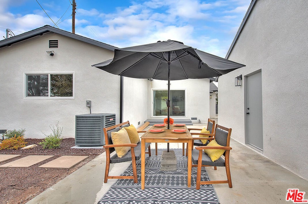 12023 Belhaven St, Los Angeles CA  90059-2832 exterior