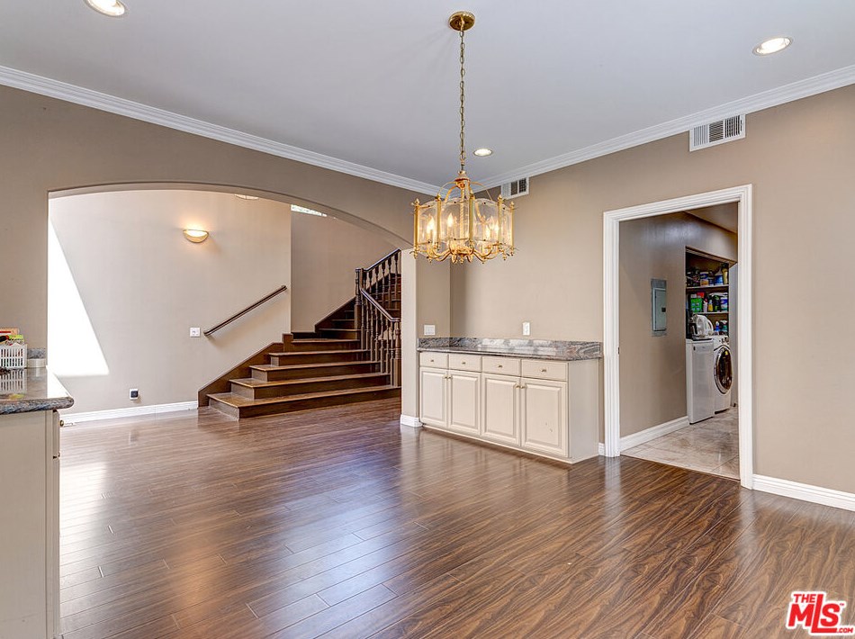 128 Anita Ave, Los Angeles CA  90049-3806 exterior