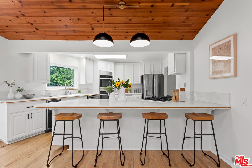 7912 Mcconnell Ave, Los Angeles CA  90045-1046 exterior