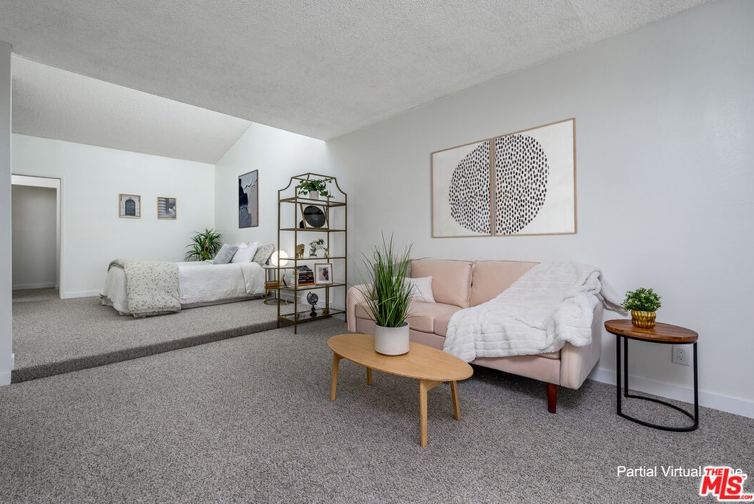 6151 Orange St #322, Los Angeles, CA 90048