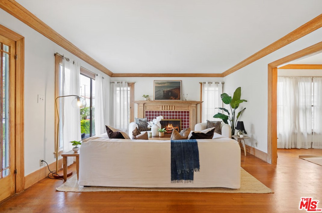617 Gower St, Los Angeles CA  90038-3913 exterior