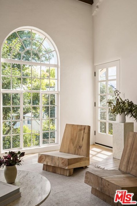 3656 Lowry Rd, Los Angeles CA  90027-1436 exterior