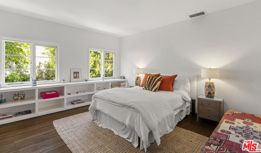 624 Arden Dr, Beverly Hills CA  90210-3511 exterior