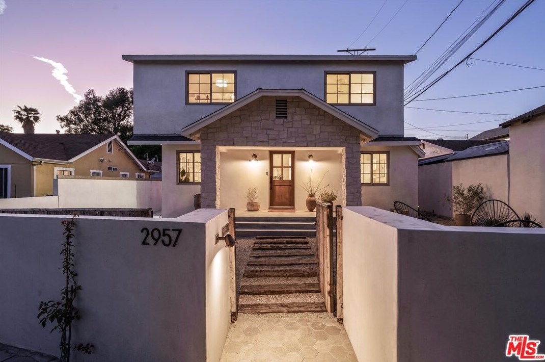 2957 Valle Vista Dr, Los Angeles, CA 90065-4420