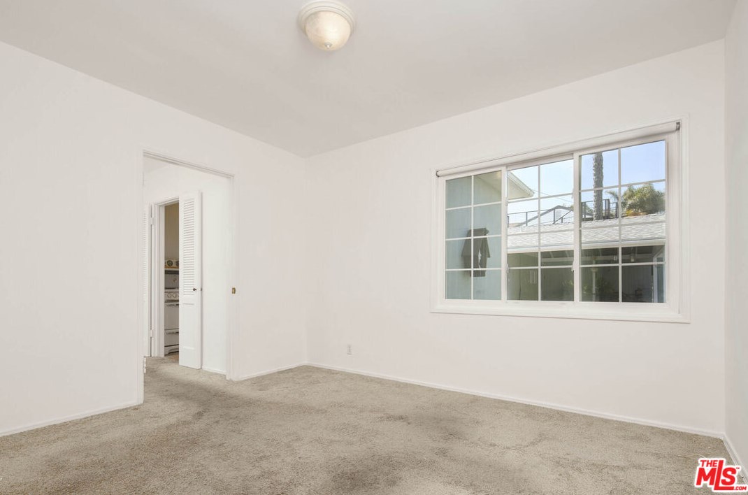 12321 Stanwood Dr, Los Angeles CA  90066-1056 exterior