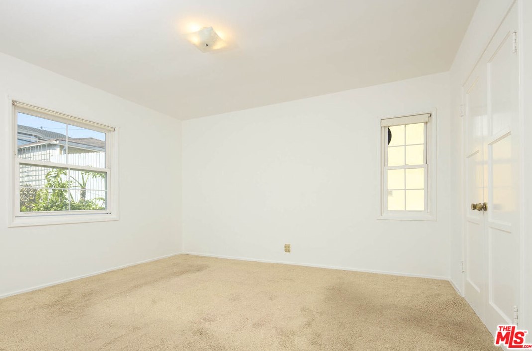 12321 Stanwood Dr, Los Angeles CA  90066-1056 exterior