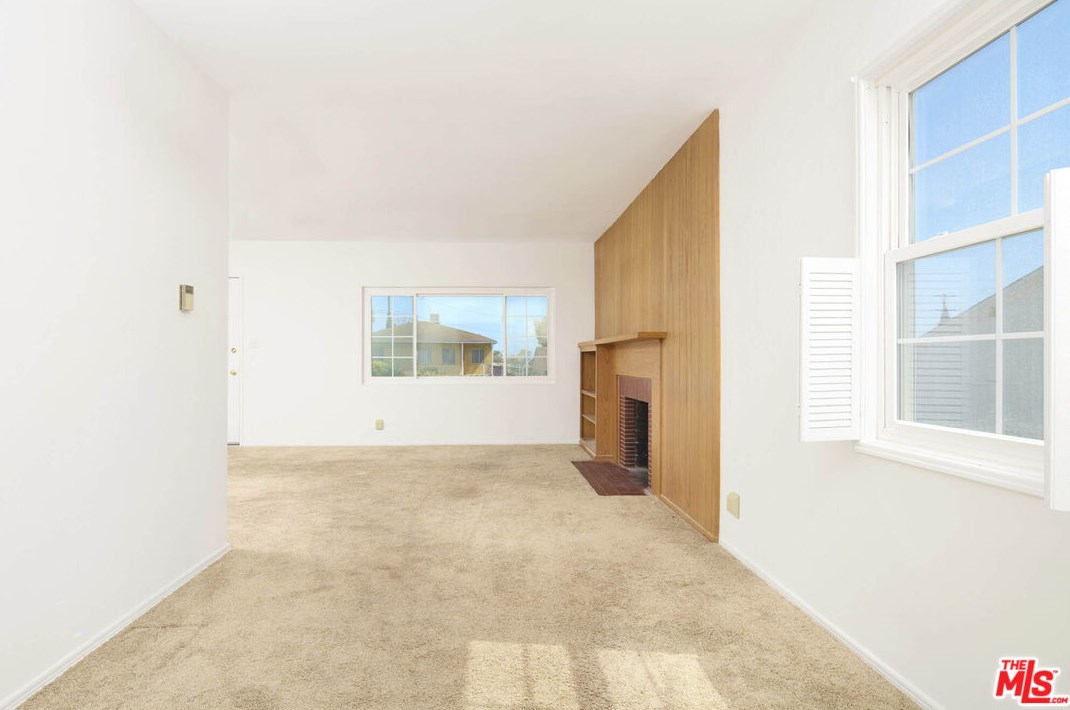 12321 Stanwood Dr, Los Angeles CA  90066-1056 exterior