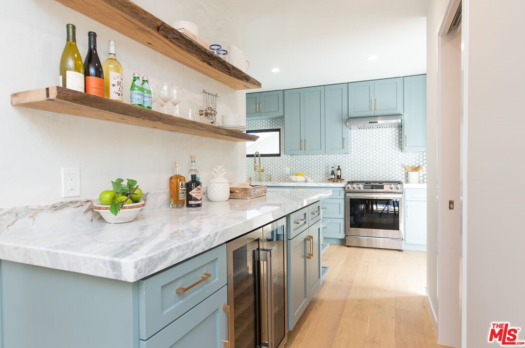 5514 Terrace Dr, Glendale CA  91214-1545 exterior