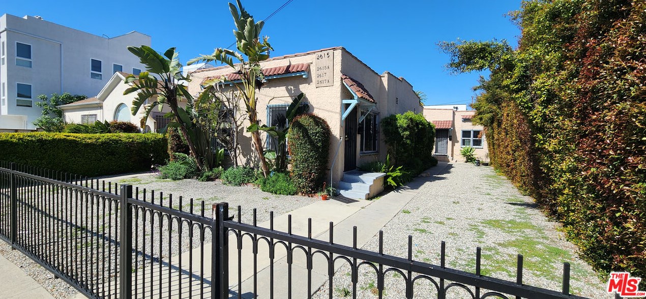 2615 Somerset Dr, Los Angeles, CA 90016-3007