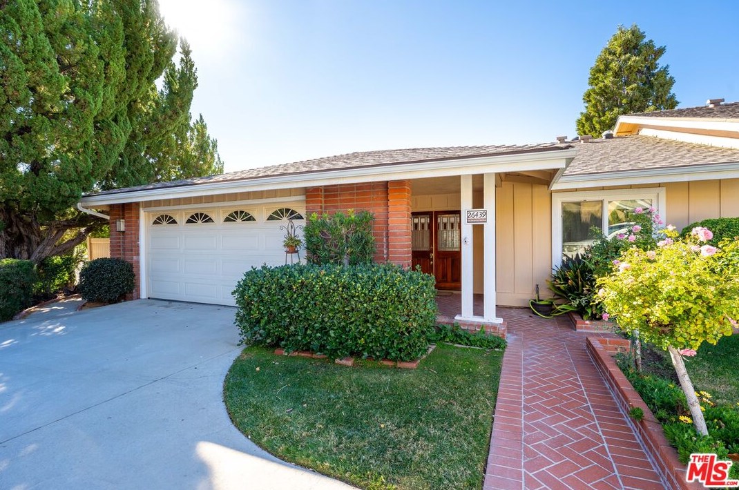 26439 Circle Knoll Ct, Santa Clarita, CA 91321