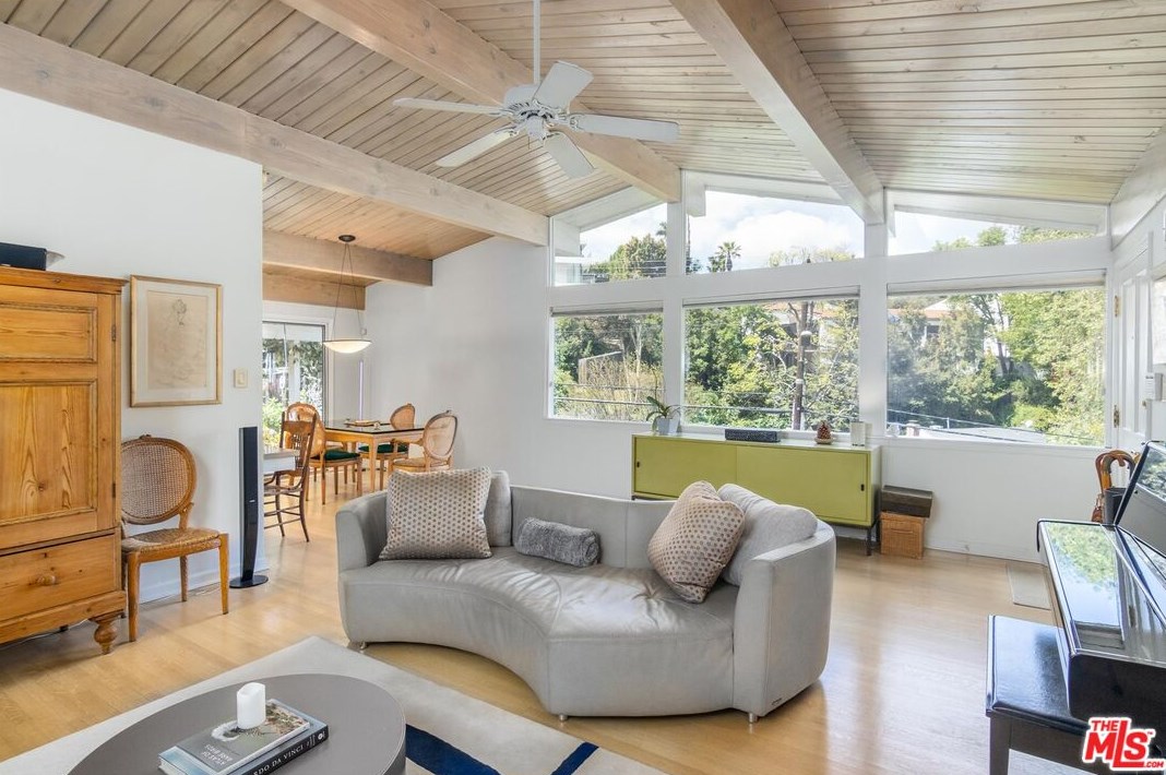 2430 Rinconia Dr, Los Angeles, CA 90068-2222