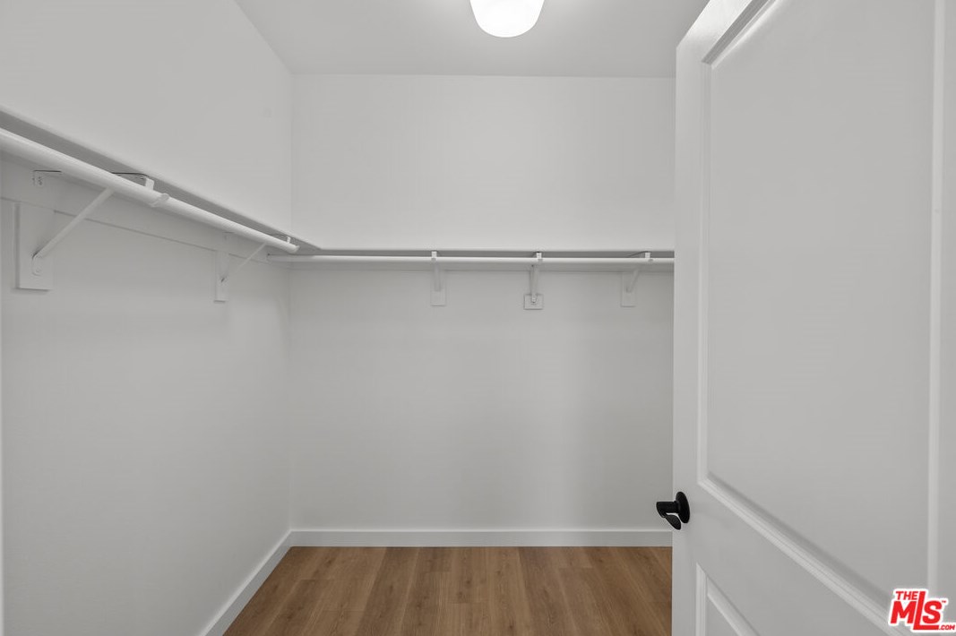 2596 Griffith Ct, Hawthorne CA  90250-1662 exterior