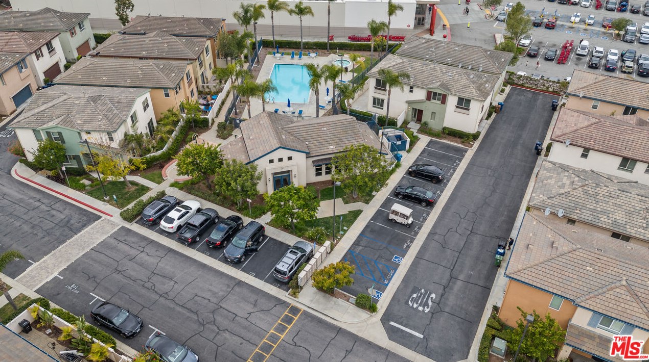 2596 Griffith Ct, Hawthorne CA  90250-1662 exterior