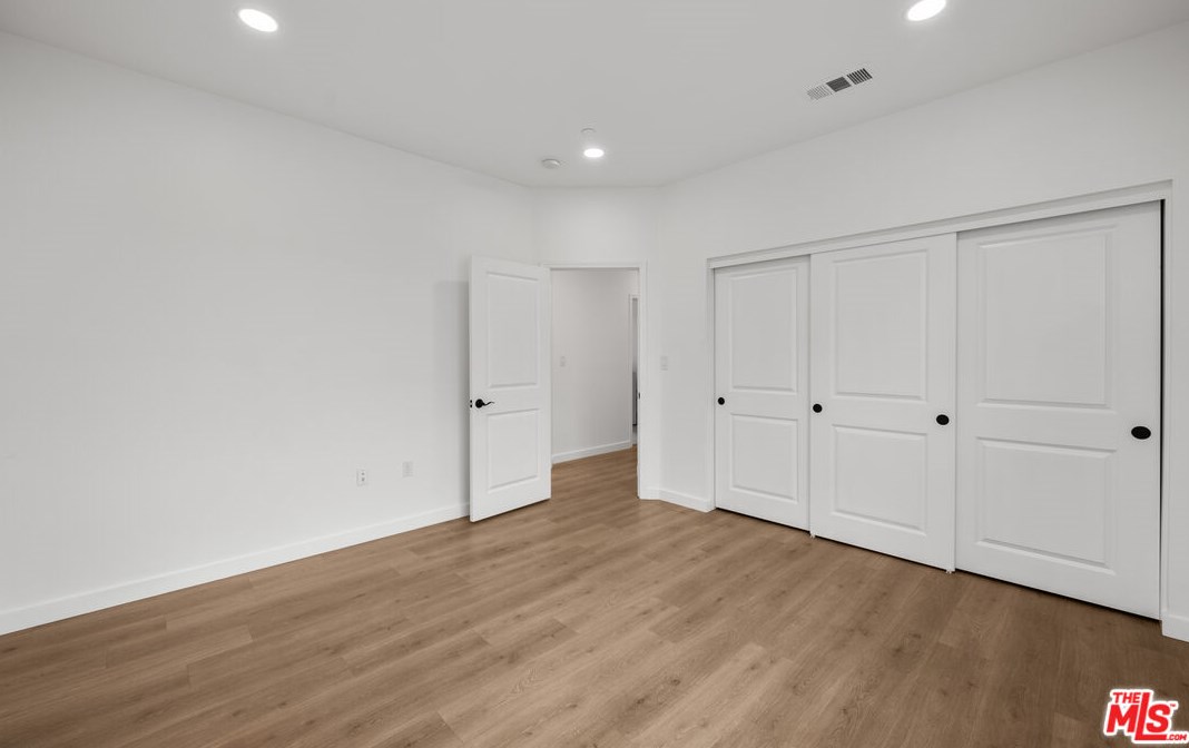 2596 Griffith Ct, Hawthorne CA  90250-1662 exterior