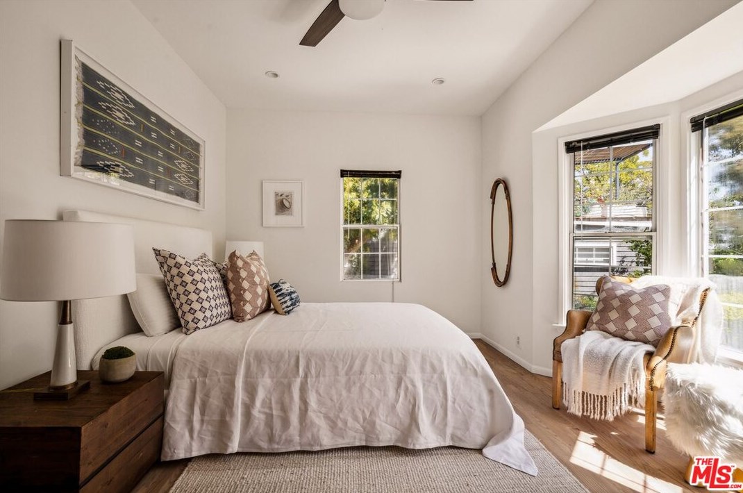 8983 Wonderland Ave, Los Angeles CA  90046-1853 exterior