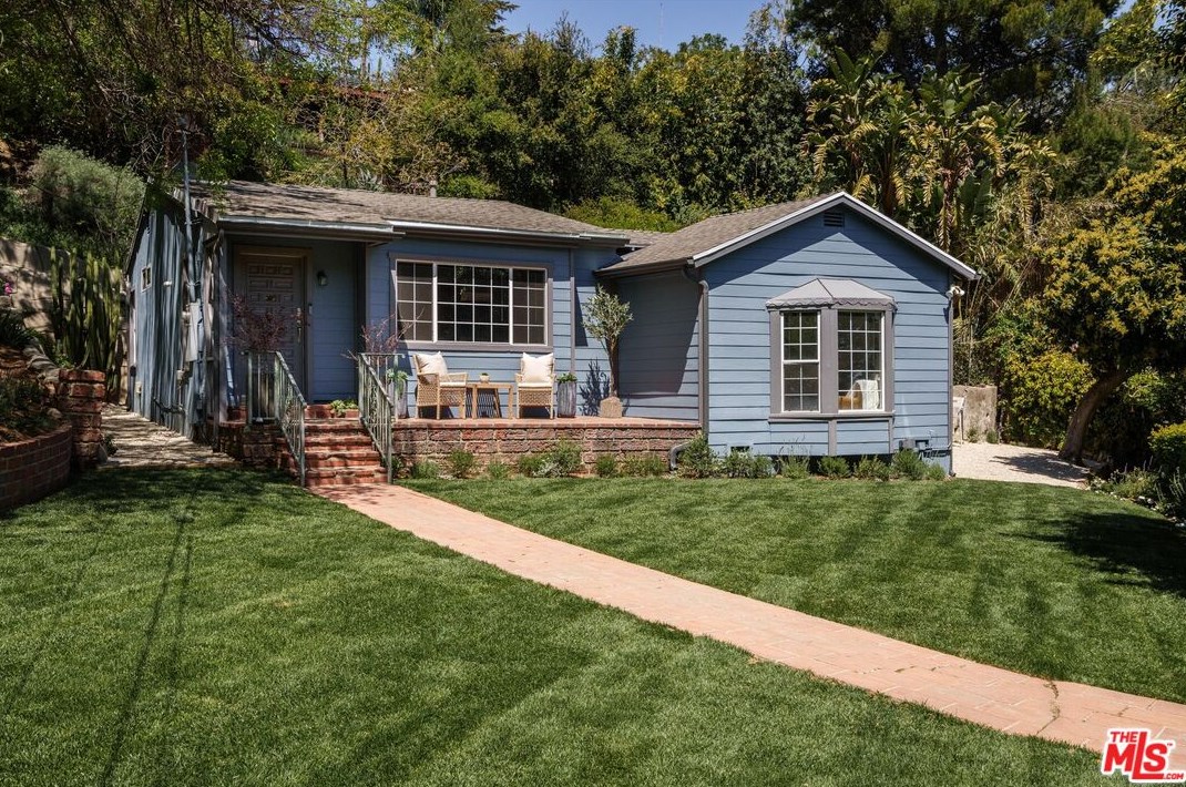 8983 Wonderland Ave, Los Angeles CA  90046-1853 exterior