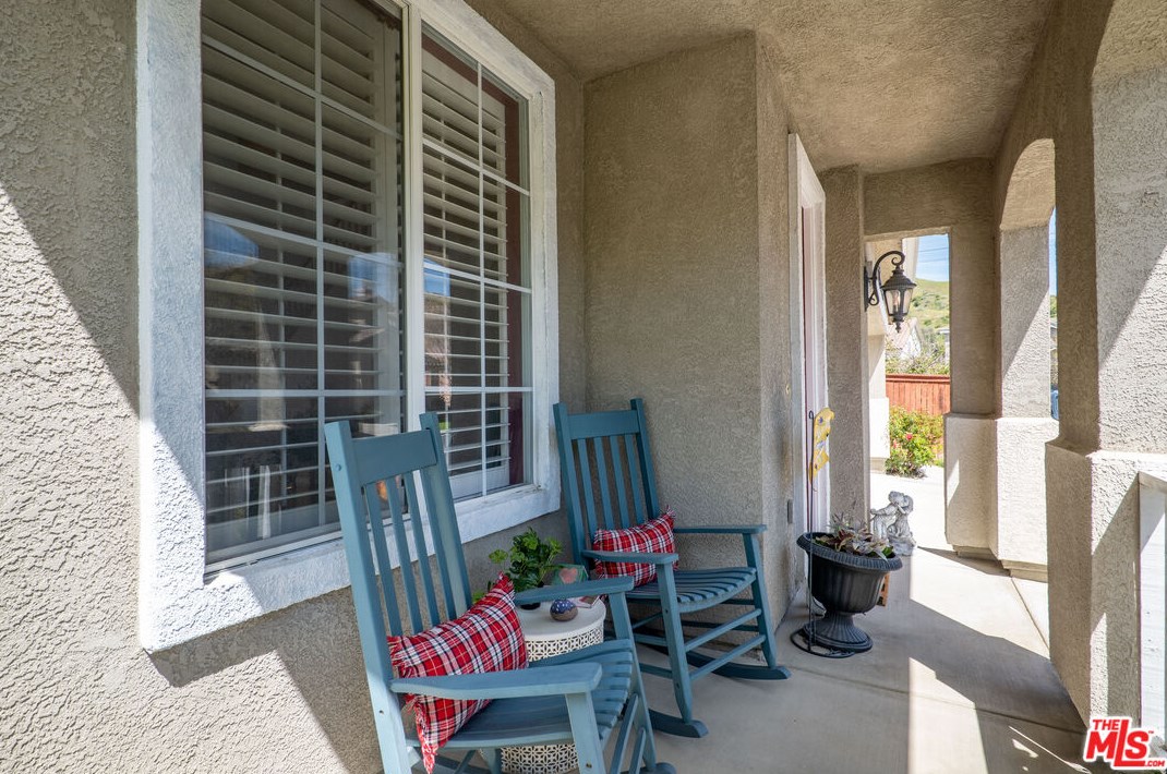 28207 Sycamore Dr, Santa Clarita, CA 91350