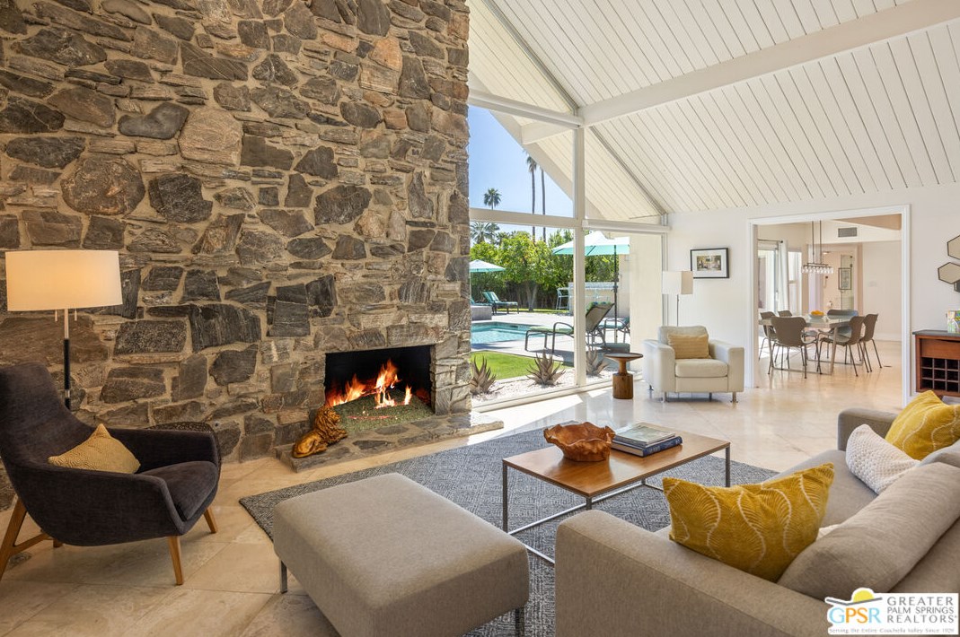 650 Dry Falls Rd, Palm Springs, CA 92262-4316