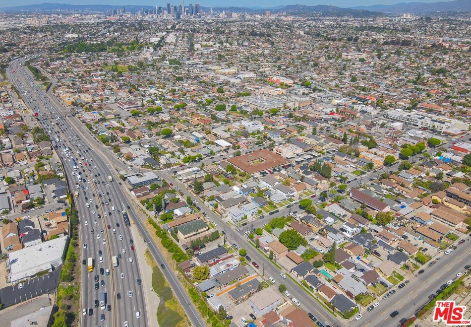 1050 Bonnie Beach Pl, Los Angeles CA  90063-1202 exterior