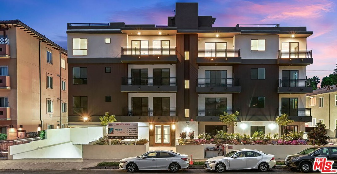 1123 Shenandoah St, Los Angeles CA  90035-2235 exterior