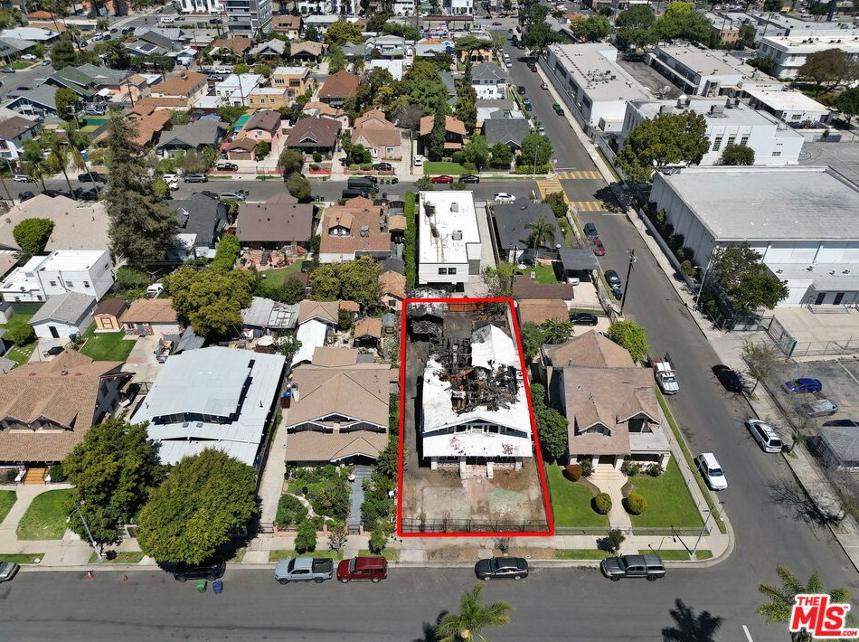 1107 41st Pl, Los Angeles CA  90011-3105 exterior