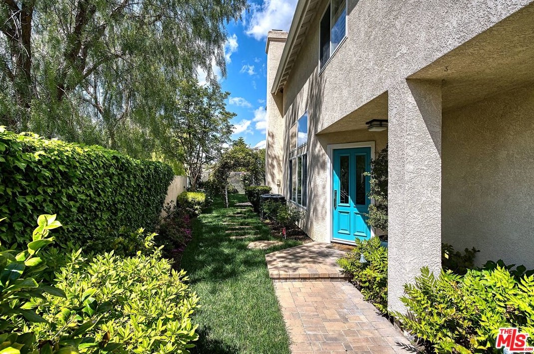 24723 Via Del Llano, Calabasas, CA 91302