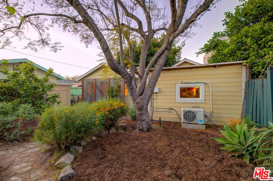 5226 Meridian St, Los Angeles CA  90042-1712 exterior