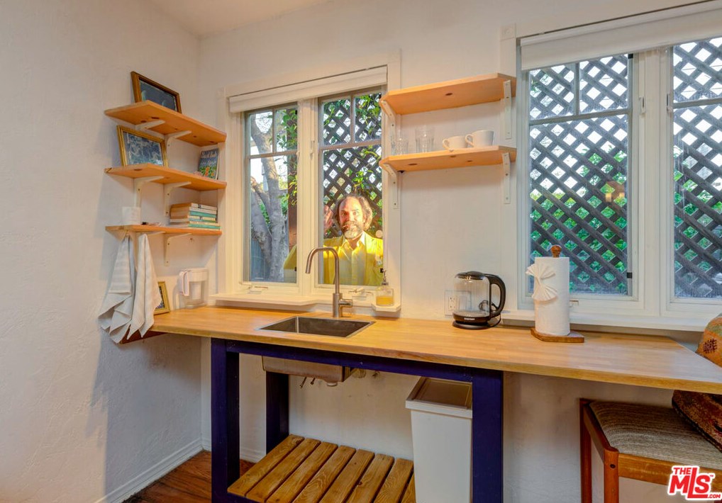 5226 Meridian St, Los Angeles CA  90042-1712 exterior