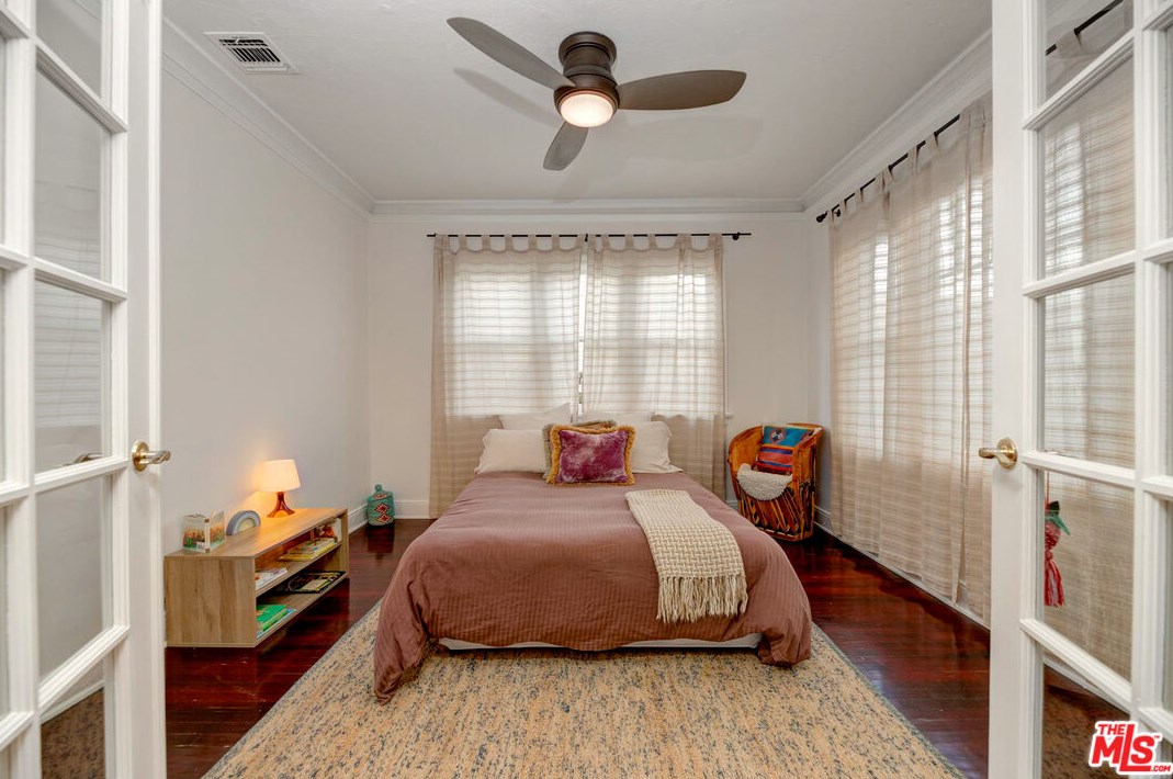 5226 Meridian St, Los Angeles CA  90042-1712 exterior