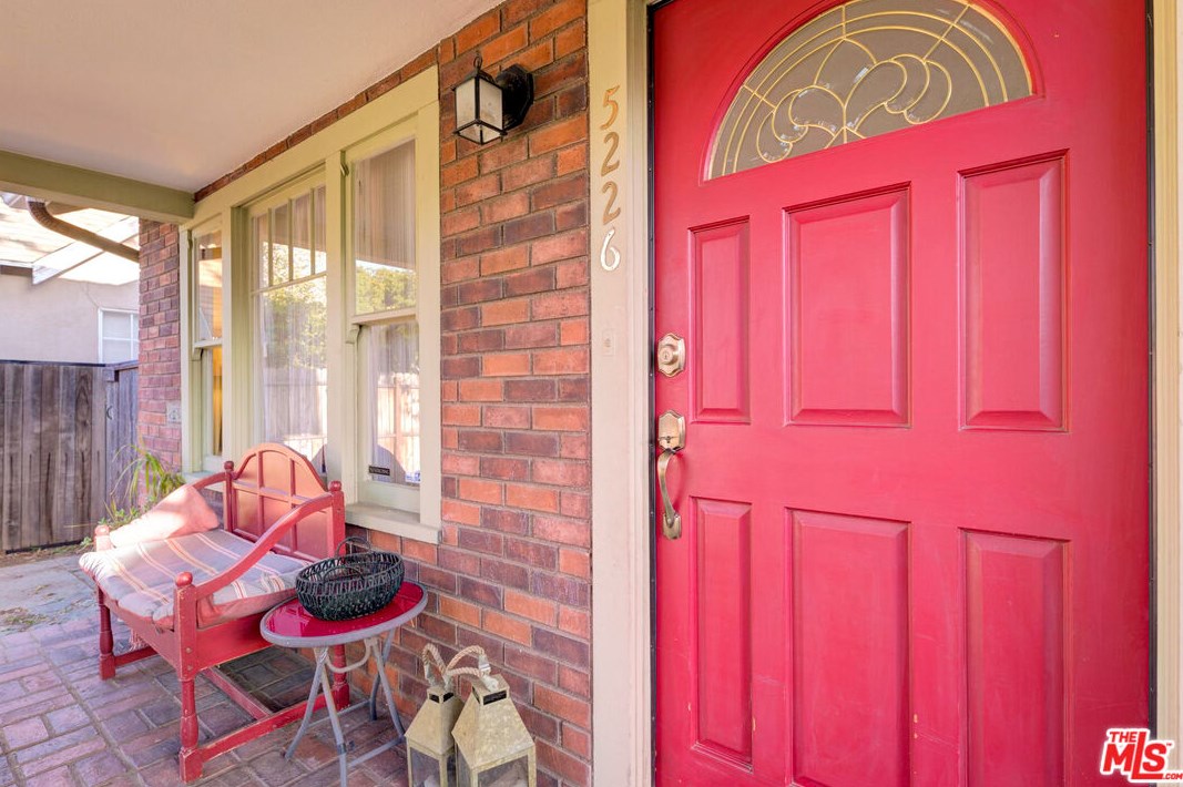 5226 Meridian St, Los Angeles, CA 90042-1712