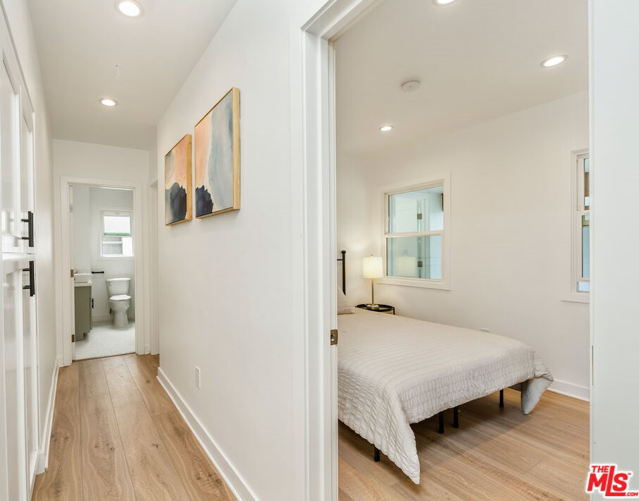 7807 Naylor Ave, Los Angeles CA  90045-2908 exterior
