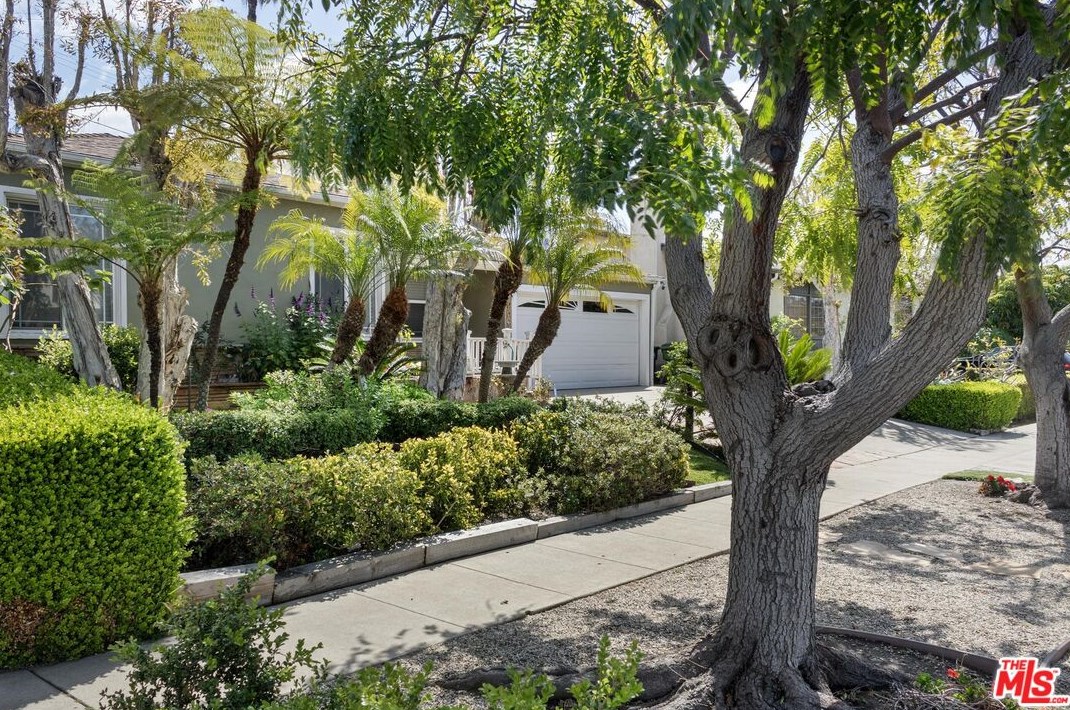 2440 Colby Ave, Los Angeles CA  90064-3004 exterior
