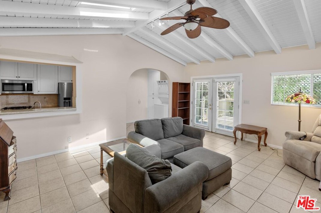 2440 Colby Ave, Los Angeles CA  90064-3004 exterior