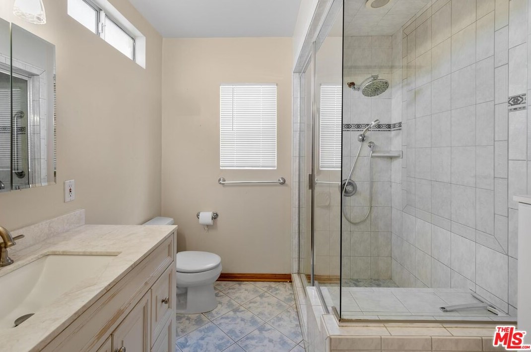 2440 Colby Ave, Los Angeles CA  90064-3004 exterior