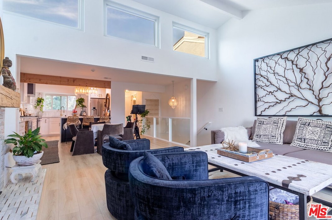 228 Irena Ave, Redondo Beach, CA 90277-3470