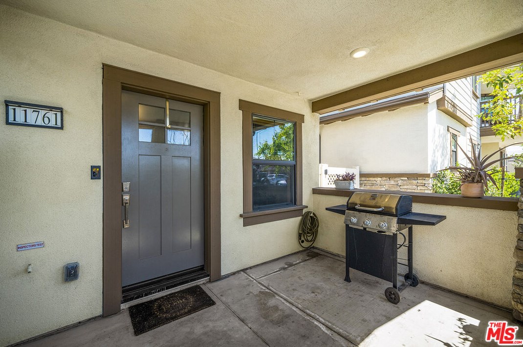 11761 Hadley St, Whittier, CA 90601-3907