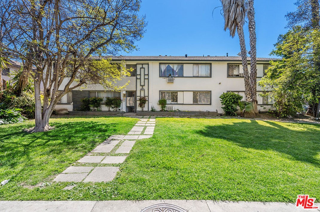 15456 Vanowen St, Van Nuys, CA 91406