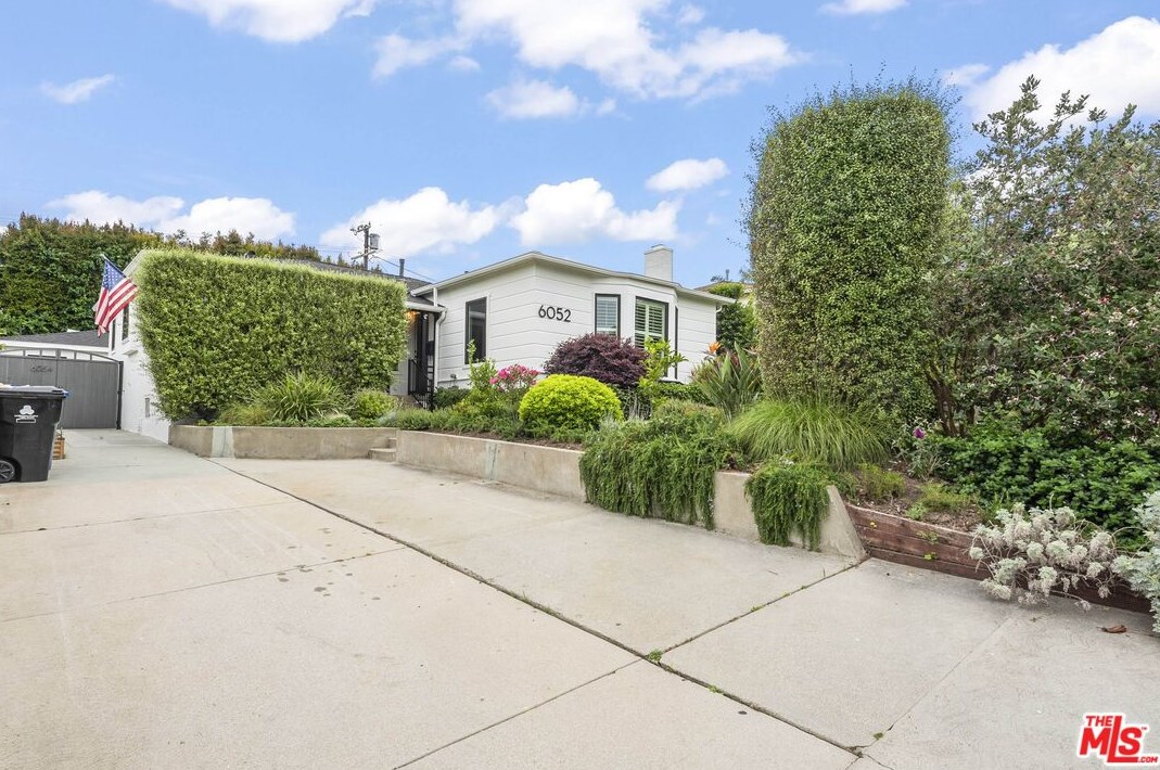 6052 74th St, Los Angeles, CA 90045-1604