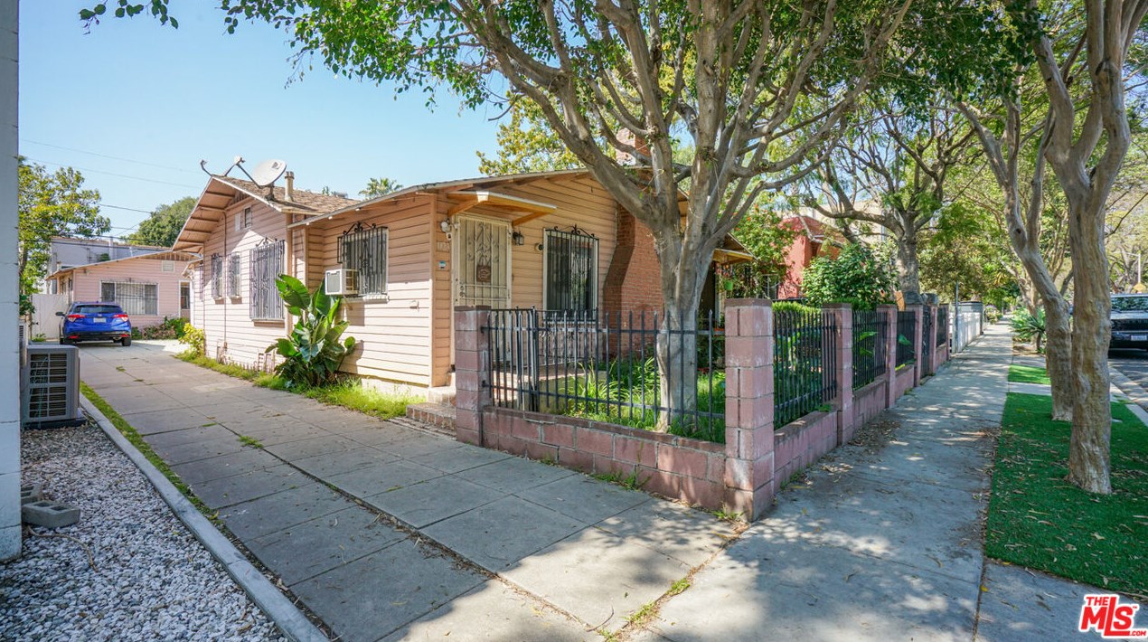 1123 Vista St, Los Angeles, CA 90046-5606
