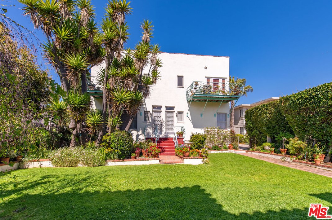 948 16th St, Santa Monica CA  90403-3257 exterior