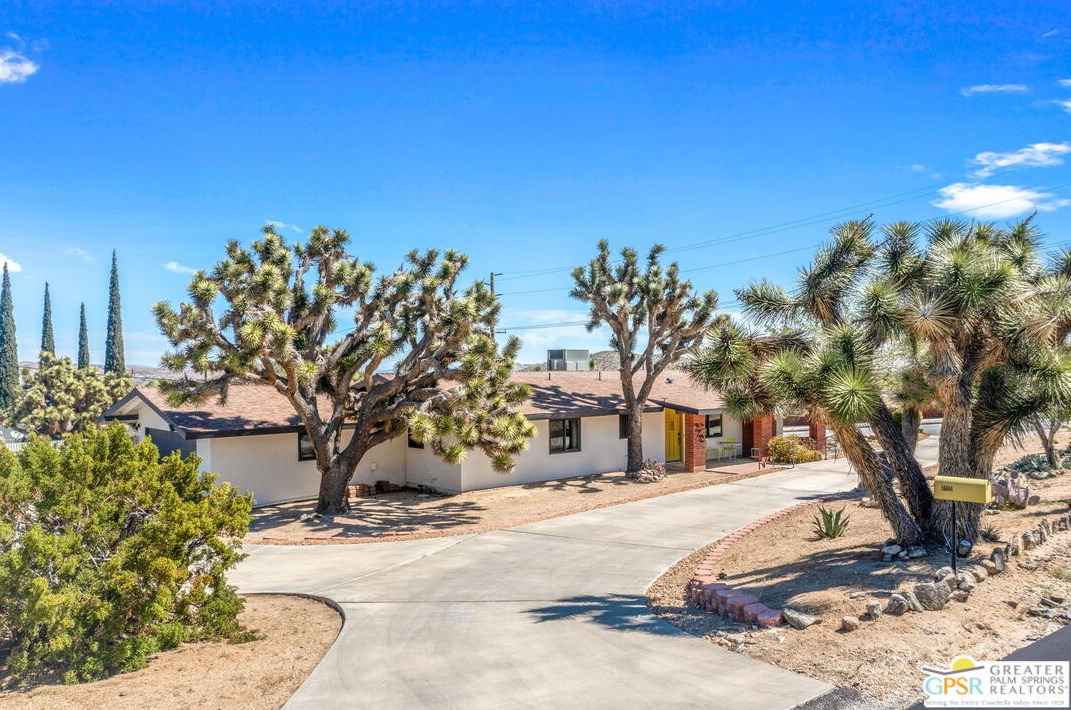 56884 La Cadena Rd, Yucca Valley, CA 92284-4380