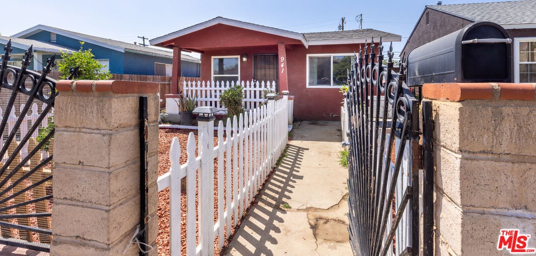 941 Clela Ave, Los Angeles, CA 90022-3908