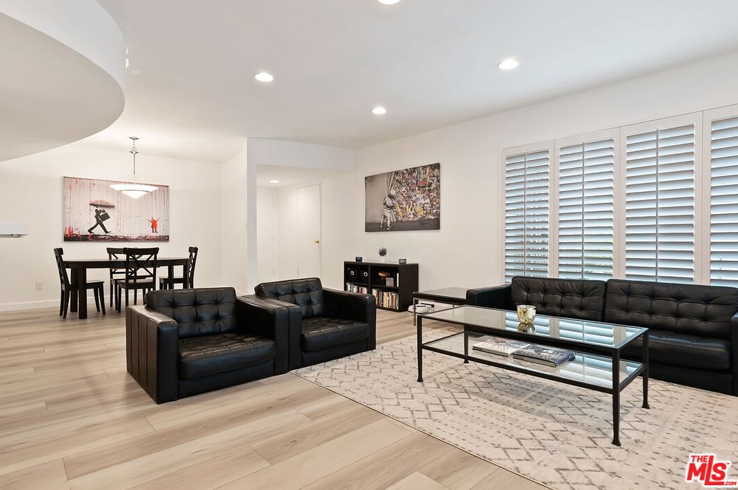 4445 Cartwright Ave #104, North Hollywood, CA 91602