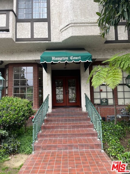 17914 Magnolia Blvd #121, Van Nuys, CA 91316