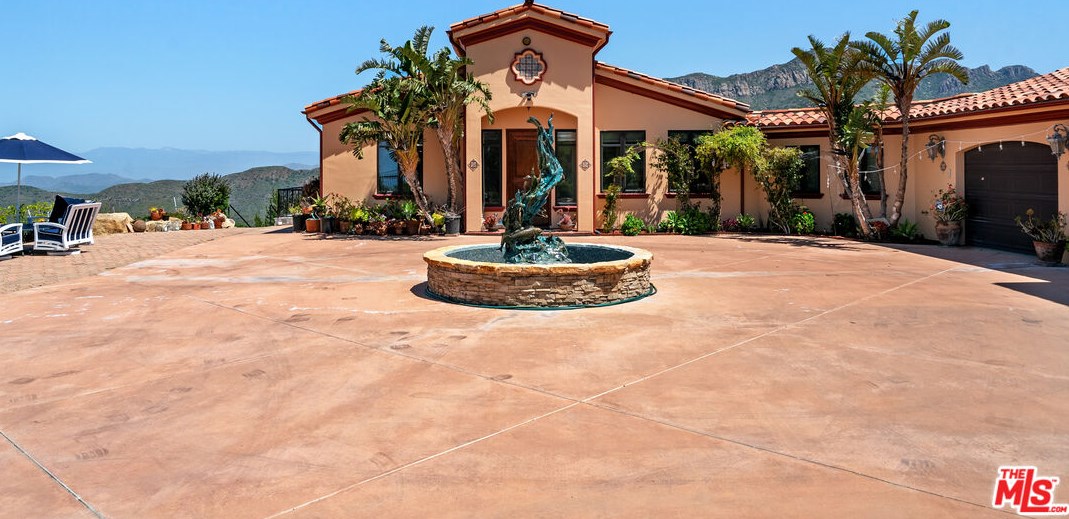 10825 Pacific View Dr, Malibu, CA 90265-2126