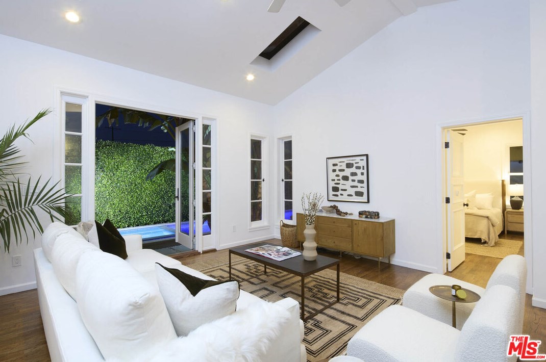4310 Alla Rd, Los Angeles, CA 90066