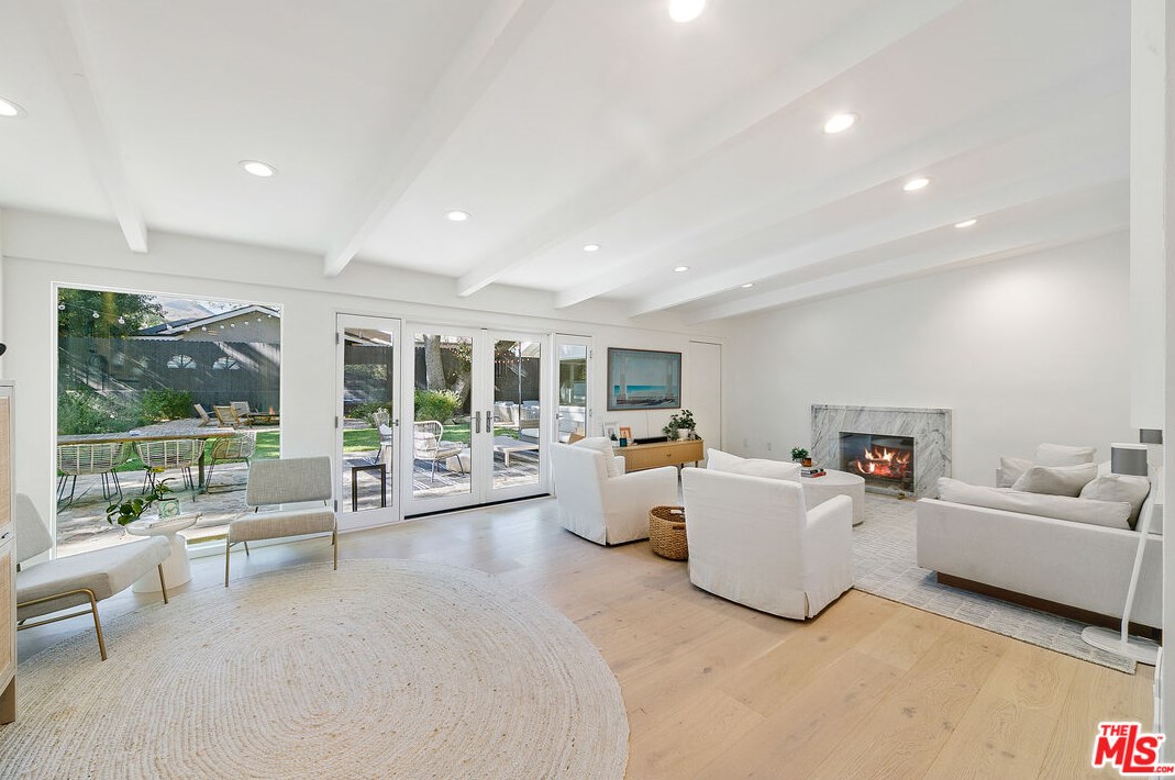 30611 Sicomoro Dr, Malibu, CA 90265-3140